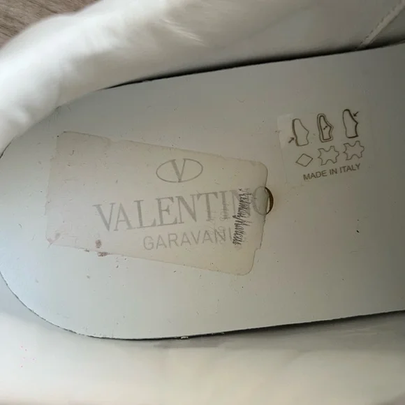 Valentino Garavani White Floral Appliqué Slip-On Sneakers - Picture 8 of 10